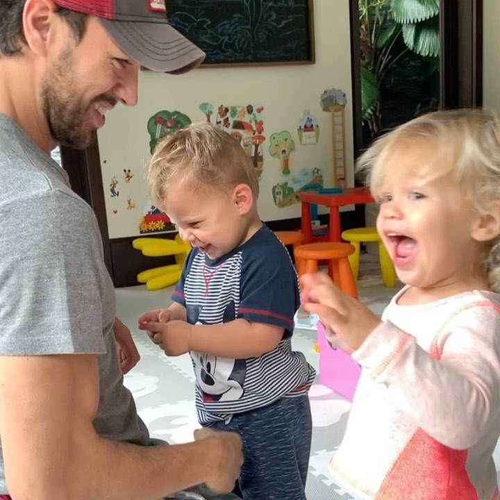 Enrique Iglesias z dziećmi