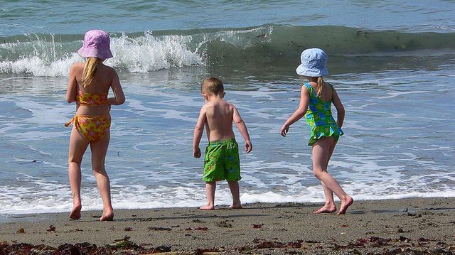 Składniki kremów z filtrami UV mogą powodować podrażnienie skóry i wysypkę