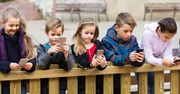 Dzieci od słodyczy wolą smartfony. Raport nie pozostawia złudzeń