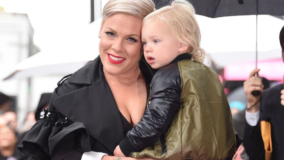 Pink opublikowała zdjęcie syna bez pieluchy. Została skrytykowana