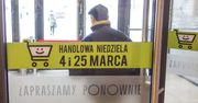 Ustawa o zakazie handlu rozmontowana. Zrobiła to pani Ania z Żabki i menedżerowie galerii