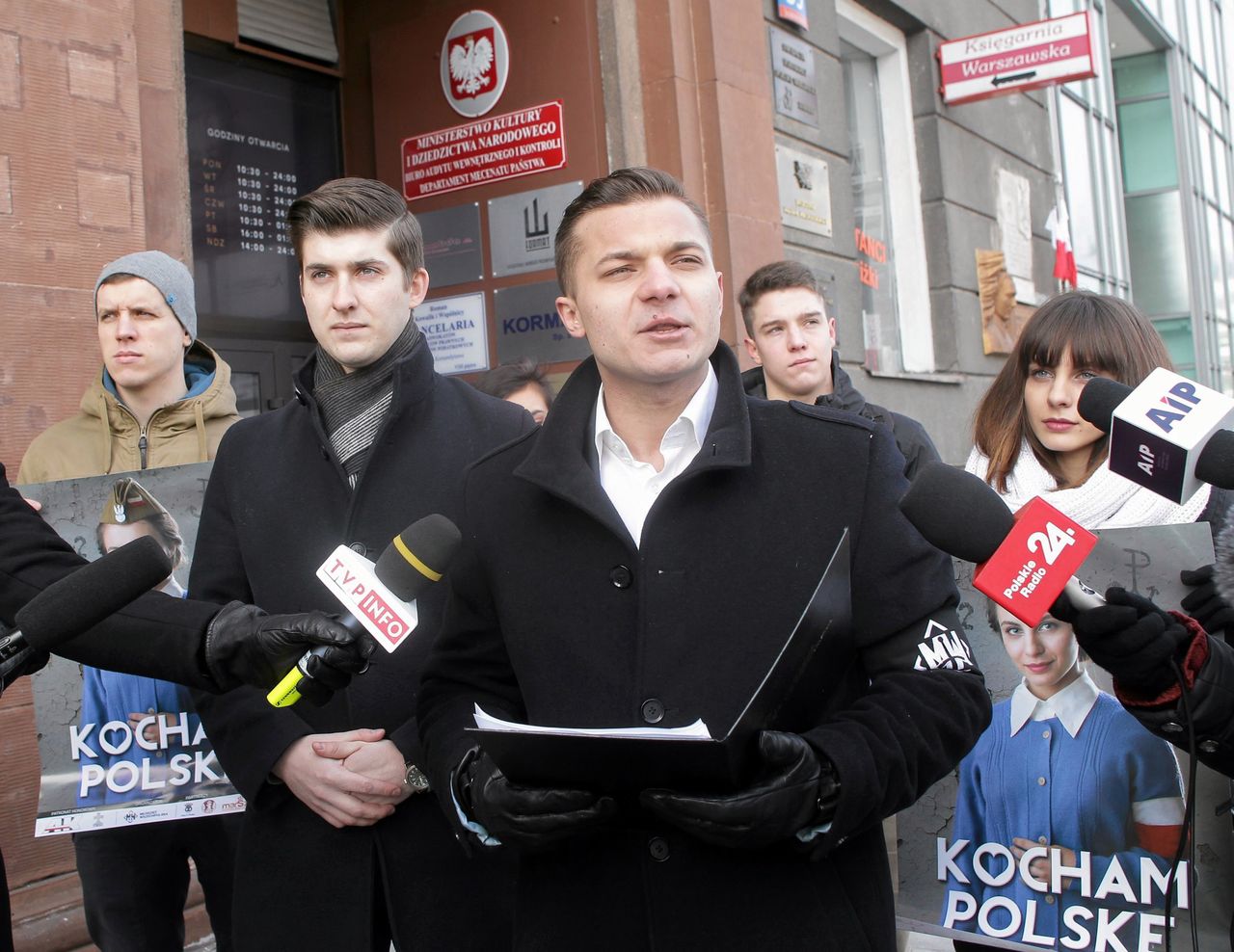 Młodzież Wszechpolska odcina się od swojego rzecznika. "Nie zaakceptowaliśmy jego wypowiedzi"