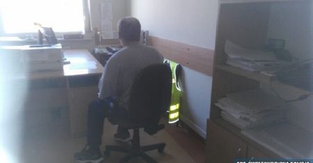 Świętokrzyskie. Pomylił się o 6 zł. W Ostrowcu Świętokrzyskim dopadli złodzieja z kalkulatorem