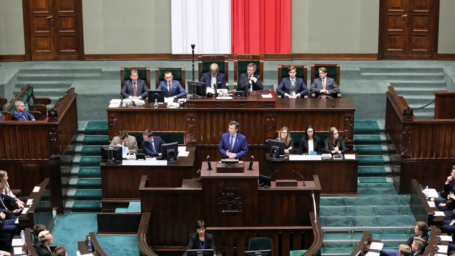Niektórym nastolatkom marszałek Sejmu musiał wyłączyć mikrofon