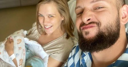 Agnieszka Kaczorowska urodziła! Wybrała dla córeczki piękne imię i pokazała sesję ze szpitala