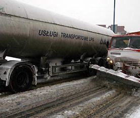 Śnieg utrudnia jazdę w Polsce