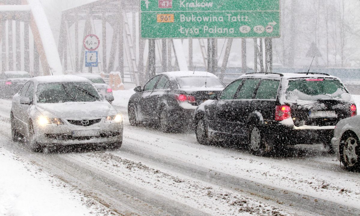 Zimowa eksploatacja – jaki wpływ na nią ma rodzaj paliwa, a jaki rodzaj zespołu napędowego?