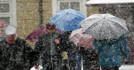 Radykalna zmiana pogody. Niewykluczony śnieg z deszczem
