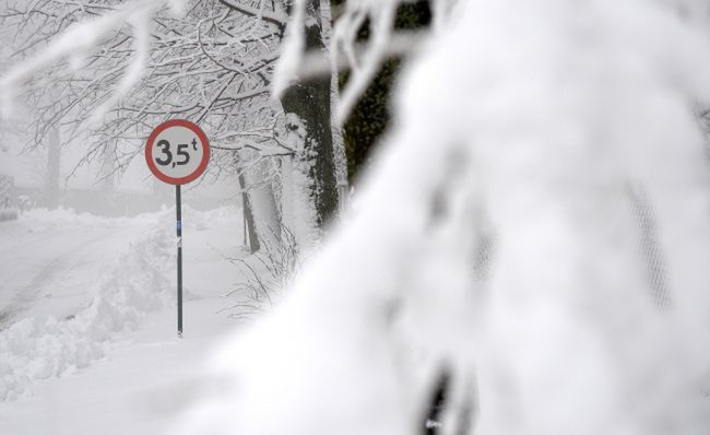 Intensywne opady śniegu w okolicach Kalwarii Pacławskiej