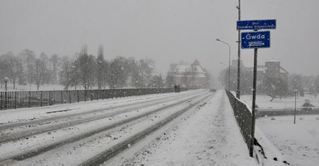 Idzie śnieżyca. Możliwa też gołoledź