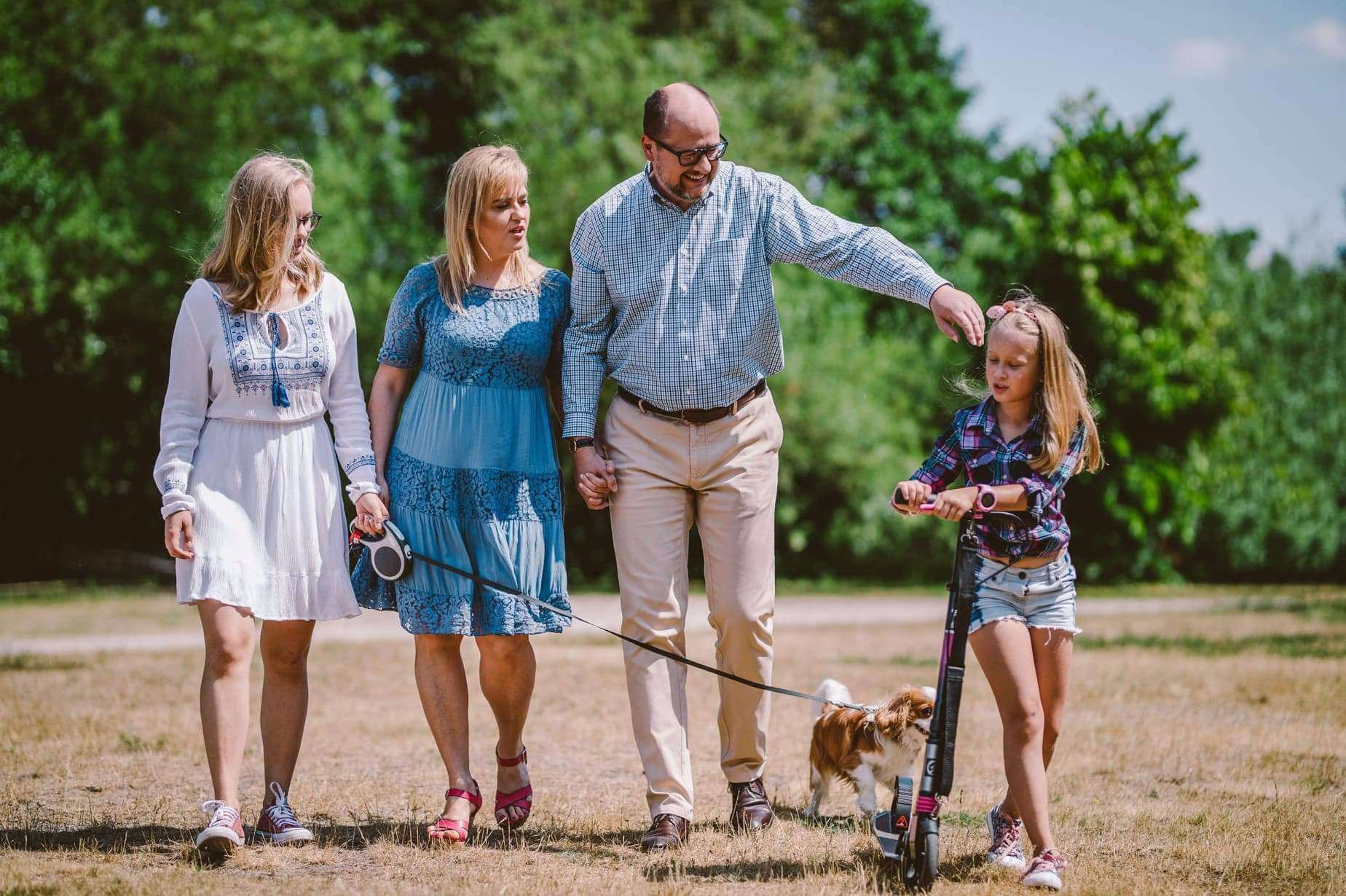 Paweł Adamowicz z żoną Magdaleną i córkami fot. Facebook