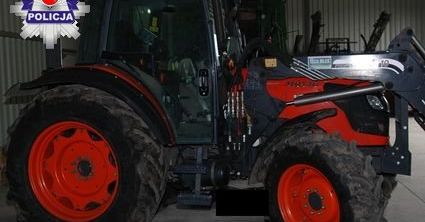 Śmierć dwulatka pod kołami ciągnika. Kierował ojciec