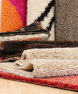 Syntetyczny dywan: poliester czy polipropylen? A może poliamid? Wpływ na zdrowie
