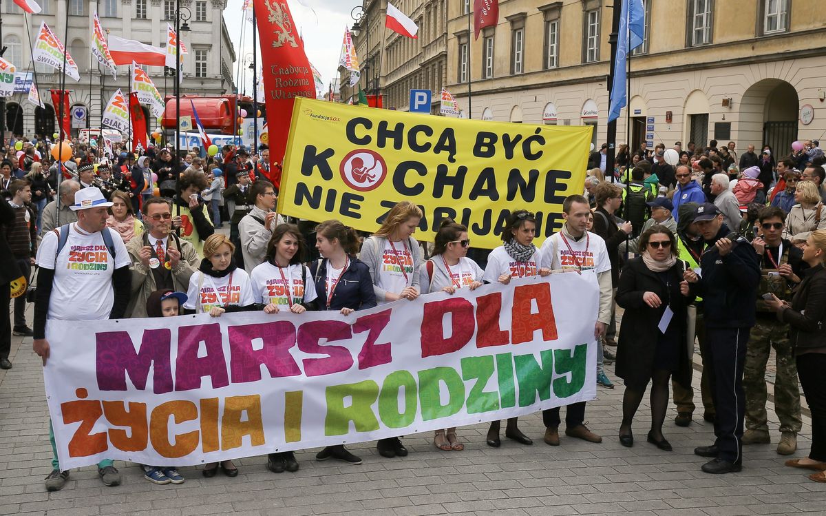 "Chcą być kochane, nie zabijane". Ulicami polskich miast przeszły Marsze dla Życia i Rodziny