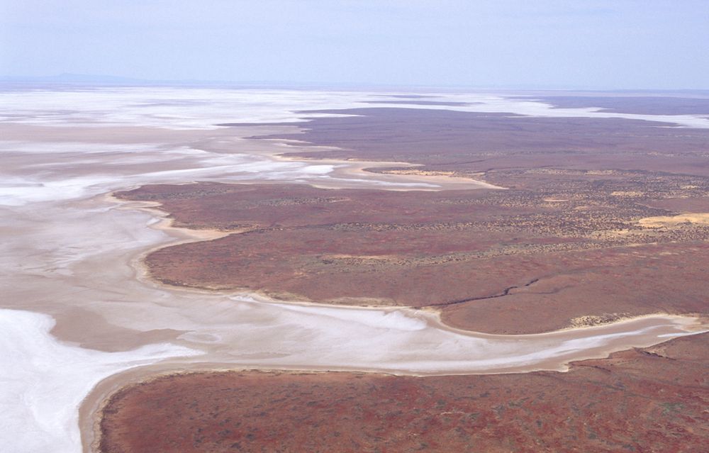 Powierzchnia Australii. Jezioro, które pojawia się i znika