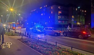 Warszawa. Piesza potrącona przez samochód. Duże utrudnienia na Szaserów