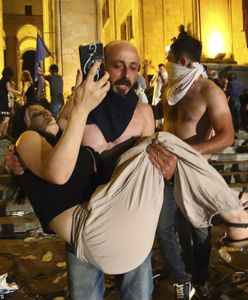 Gruzja. Wielki protest i szturm na parlament. Są ranni