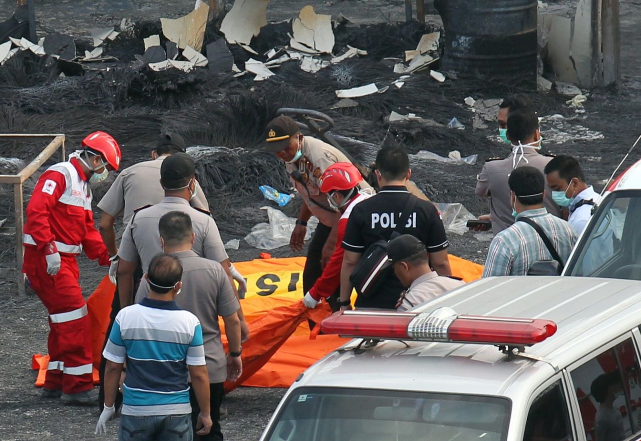 Wielu zabitych w pożarze fabryki w Indonezji. Wybuchły fajerwerki