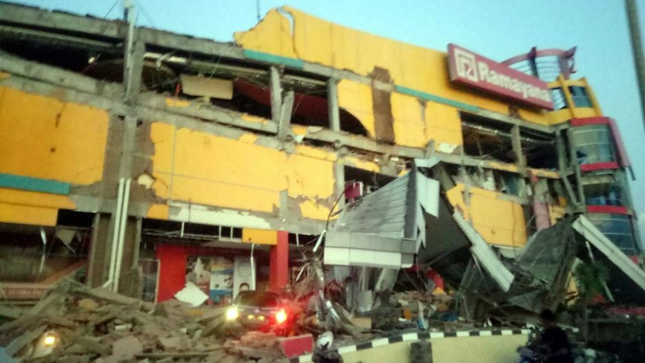 Po trzęsieniu ziemi do wyspy dotarła fala tsunami