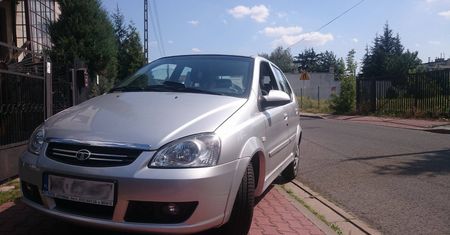 Tata Indica - kupisz ją za grosze. Sprawdzamy, czy warto