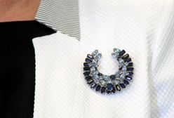 Premier Szydło wsparła chłopca chorego na raka. Przekazała na licytację broszkę