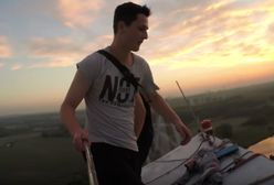 Wspięli się na nowy most w Krakowie. "Zapiera dech w piersiach"