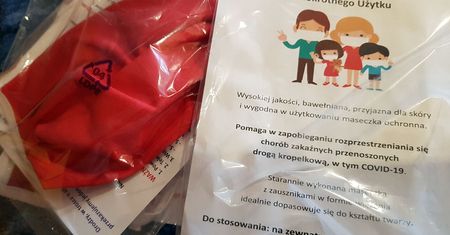 Koronawirus w Polsce. Miasto rozdaje mieszkańcom maseczki