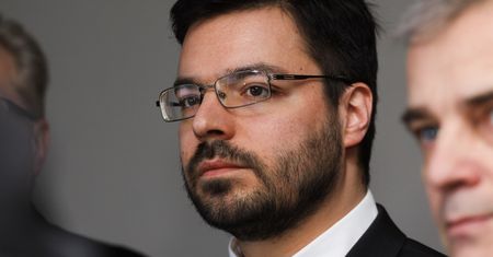 Tyszka: „Apeluję do PIS i PO o zdjęcie idiotycznych billboardów i zwrot wydanych na nie pieniędzy podatników do budżetu państwa!”