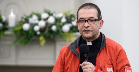 Afera ucichła. Ksiądz Jacek Stryczek wyznaje: czas wziąć się za siebie