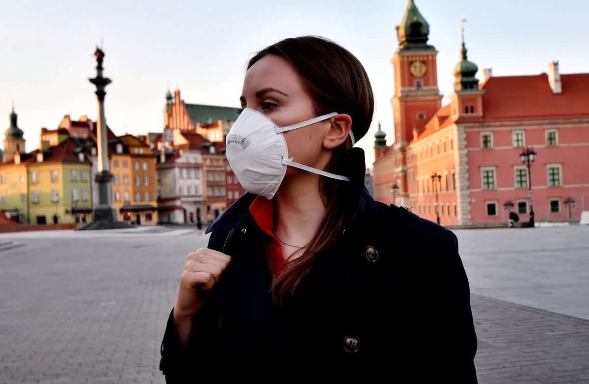 Maseczki ochronne. Sprawdzamy, czy da się je kupić przed czwartkiem