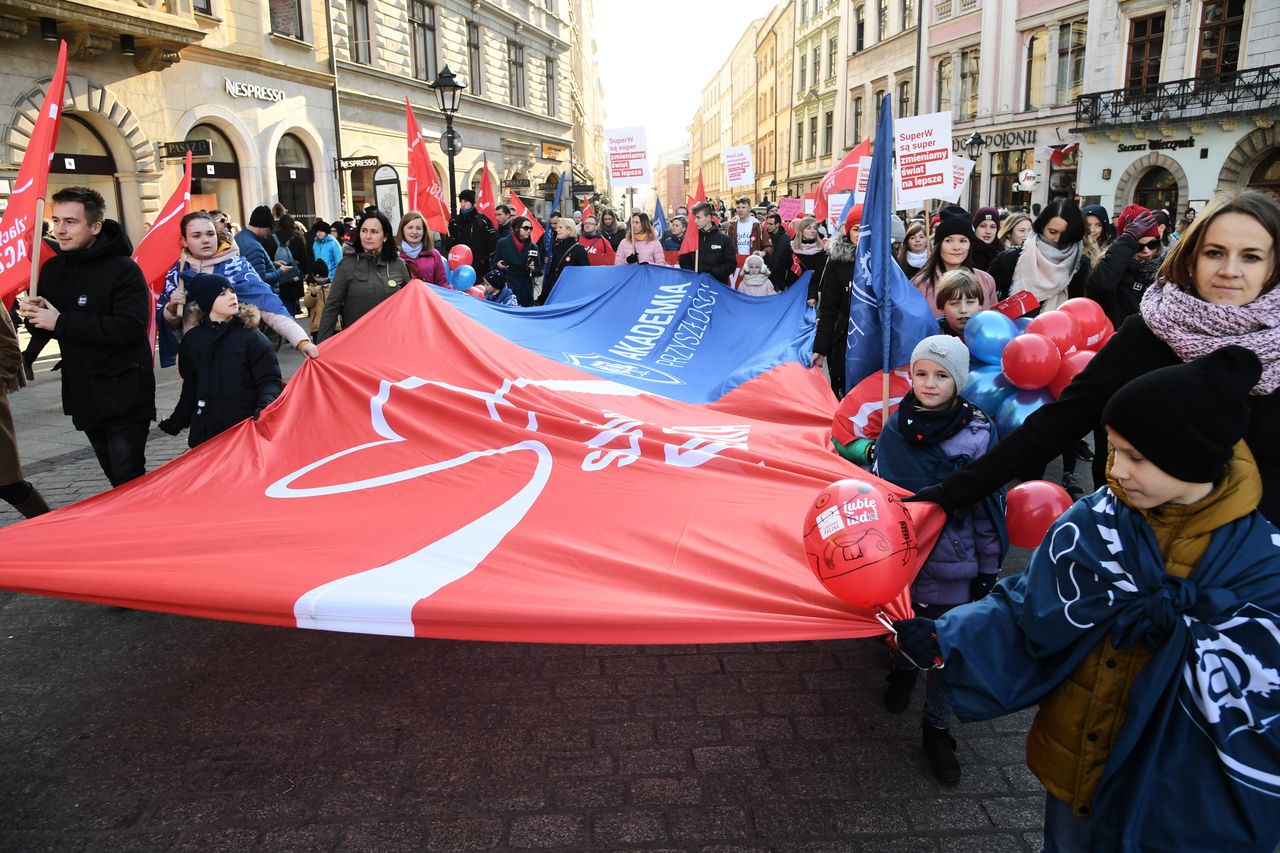 Ruszyła kolejna edycja "Szlachetnej Paczki". Na "weekend cudów" czeka prawie 5 tys. rodzin