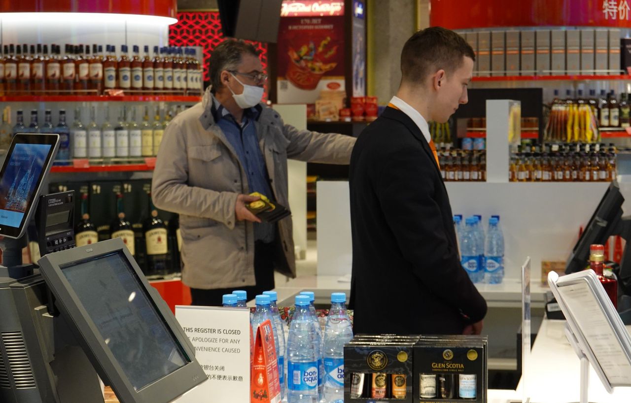 Koronawirus w Europie. Maseczki droższe o 1700 proc.