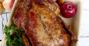 Kaczka pieczona z jabłkami. Wykwintny obiad dla całej rodziny