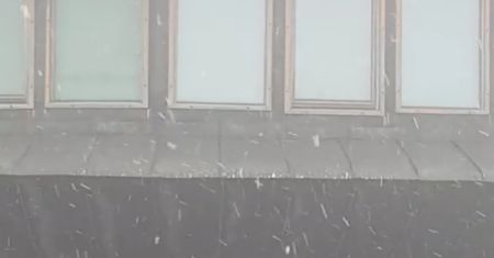 Zaczęło się lato. A na Śnieżce spadł śnieg