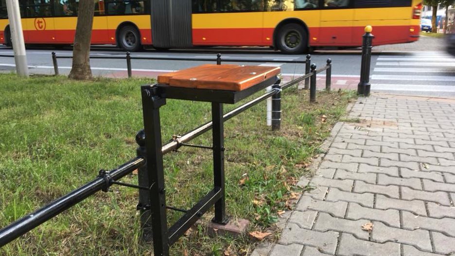 Tajemnicza instalacja wzbudza duże zainteresowanie wśród przechodniów
