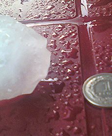 Grad wielkości jajek