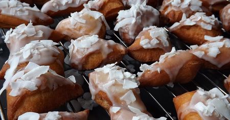 Szybkie trójkątne pączki kokosowe