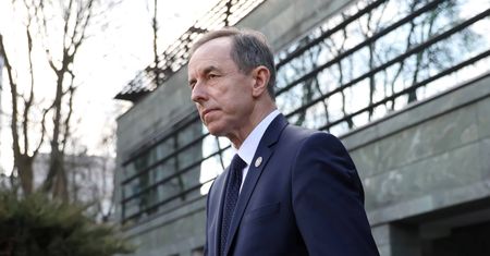 Koronawirus w Polsce. Tomasz Grodzki tłumaczy się z wypadu do Włoch. "Posypię sobie trochę głowę popiołem"