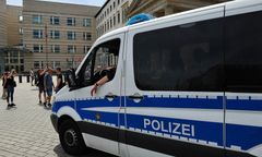 Niemcy. Nastolatki chciały odbić kolegę z komisariatu policji, wywołały zamieszki