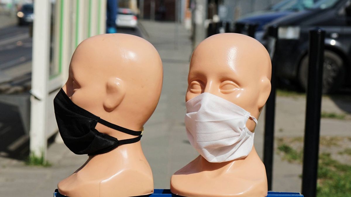 Minister zdrowia dopuszcza regulację cen maseczek, jeśli te za bardzo wzrosną