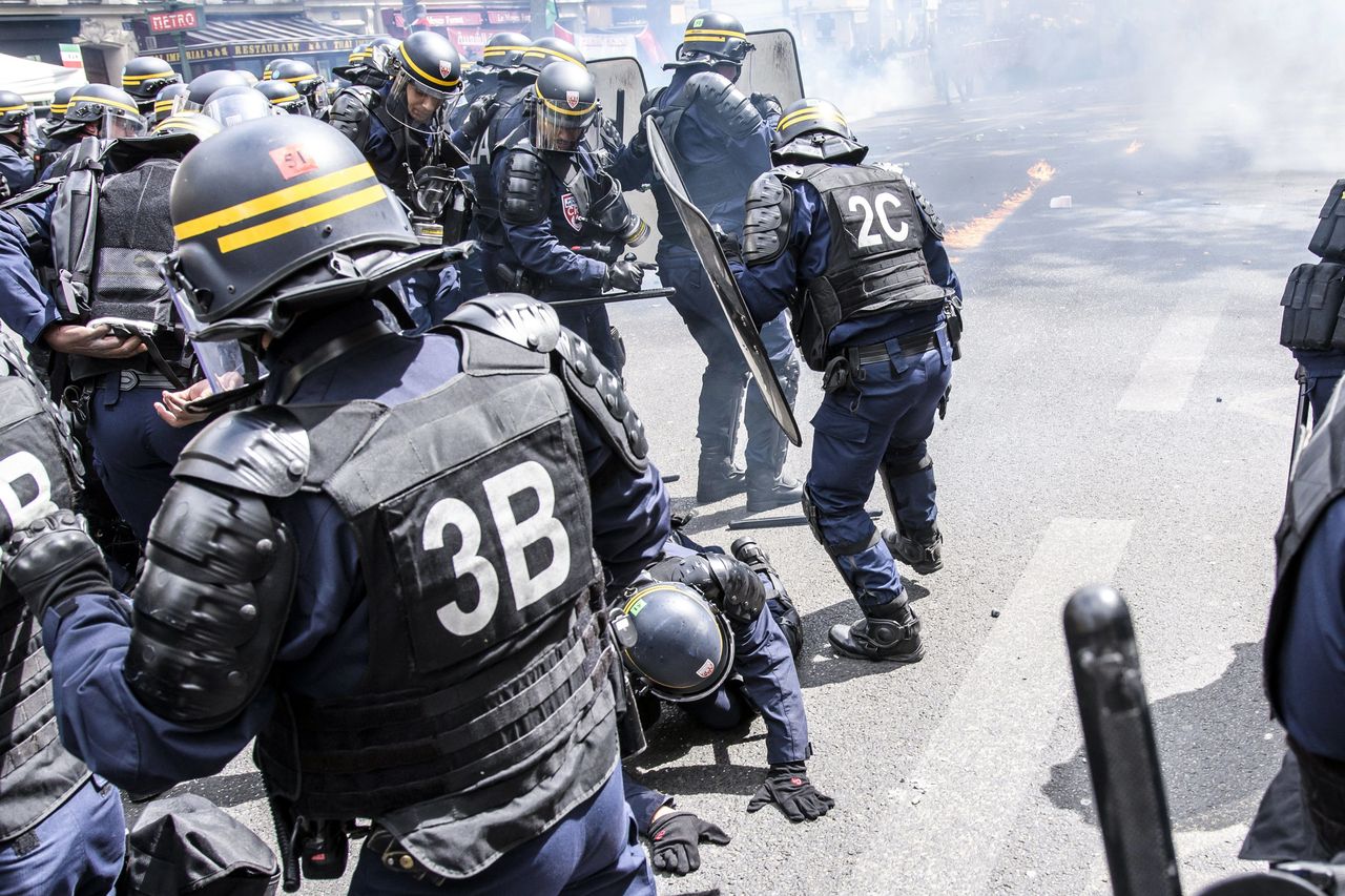 Zamieszki w Paryżu. Trzech policjantów rannych