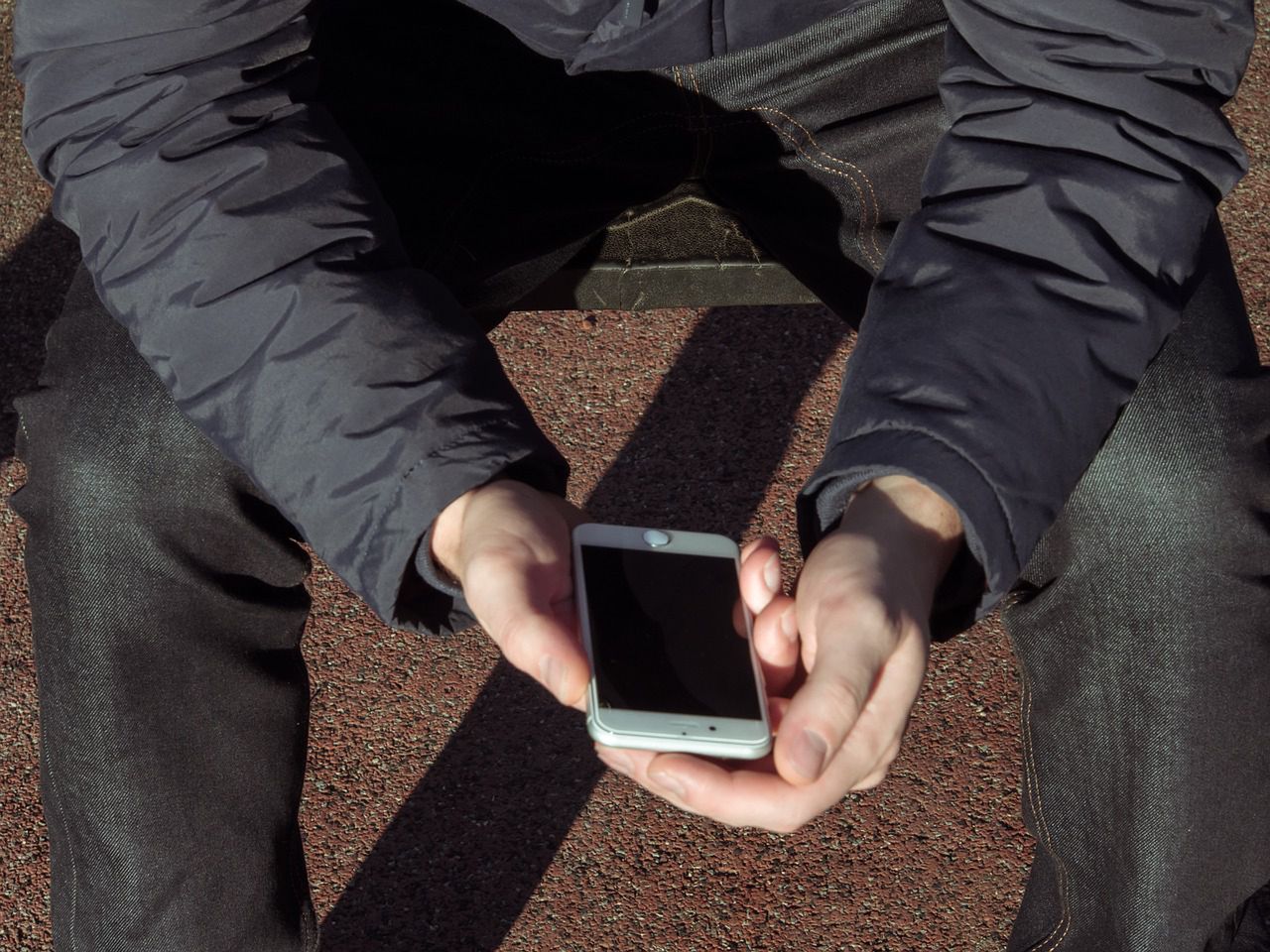 Partner ciągle ogląda zdjęcia innych kobiet