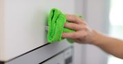 Wyczyścisz kuchnię, łazienkę, a nawet okna bez detergentów. Wypróbuj nowe ściereczki