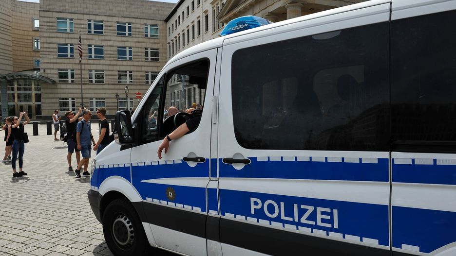 Niemcy. Zamieszki z udziałem młodzieży w Stanberg, koło Monachium