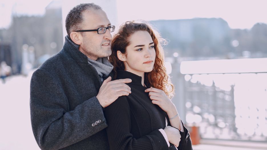 Trzydziestoparolatek szczerze wyznał, dlaczego szuka młodszej partnerki