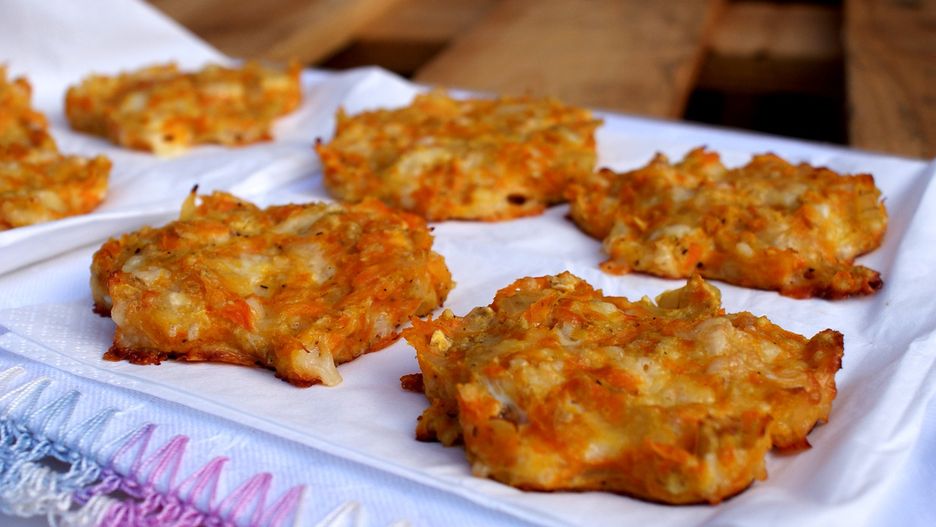 Nie tylko ziemniaczane. Placuszki z marchewki i sera