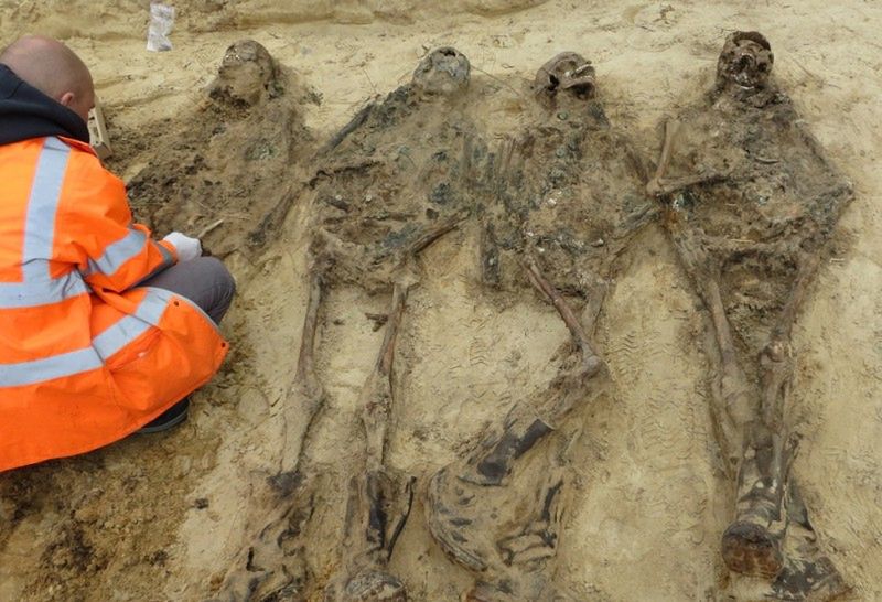 Znaleźli szczątki Niemców. Budowa S8 zatrzymana