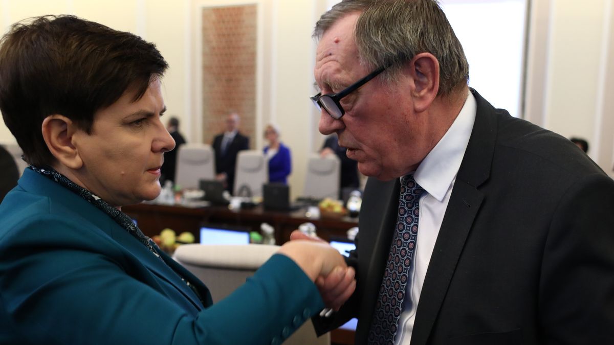 Beata Szydło podała się do dymisji