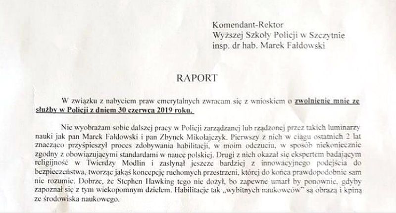 Wykładowca szkoły policji w Szczytnie napisał raport o zwolnienie ze służby 