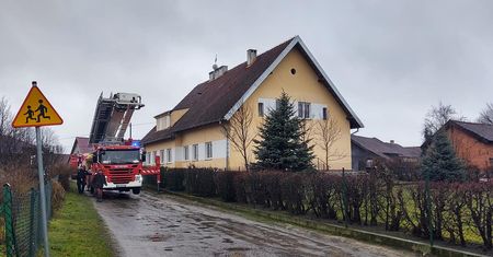 Pożar szkoły w Barczewie koło Olsztyna. Konieczna ewakuacja 36 osób